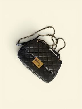 ✨ Michael Kors Black Vegan Leather Crossbody – Minimalist & Lightweight